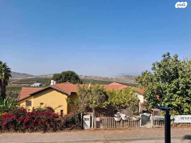 דו משפחתי, מטולה