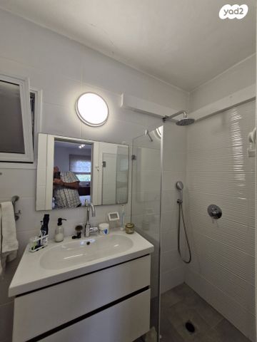 דירה, כפר סבא