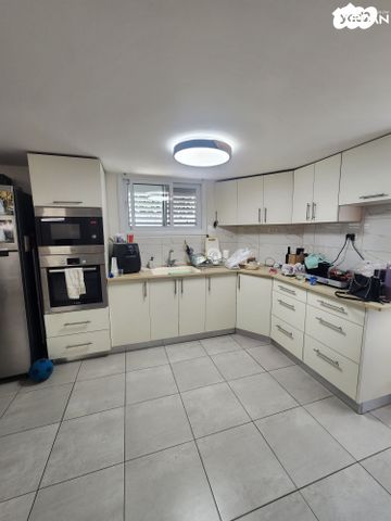 בית פרטי/ קוטג', יצחק רבין, ניסן, חדרה