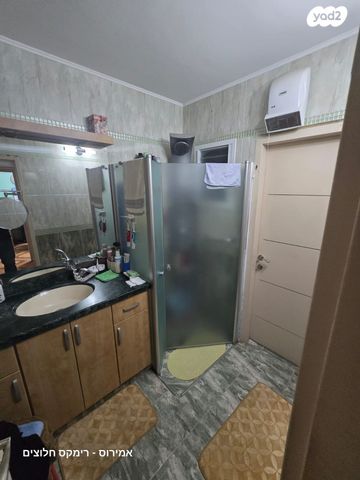 דו משפחתי, יראון 18, אפק, קצרין