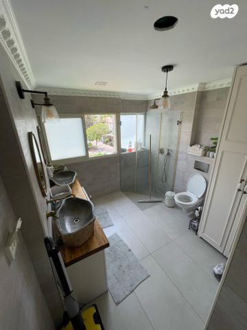 דירה, מצפה אפק, ראש העין