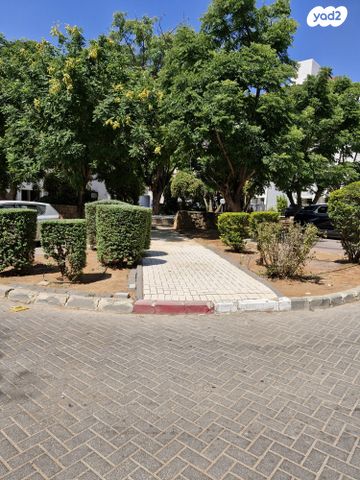 דופלקס, כפר סבא