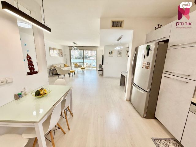 דירה, הסופר, רמב"ם, ראש העין