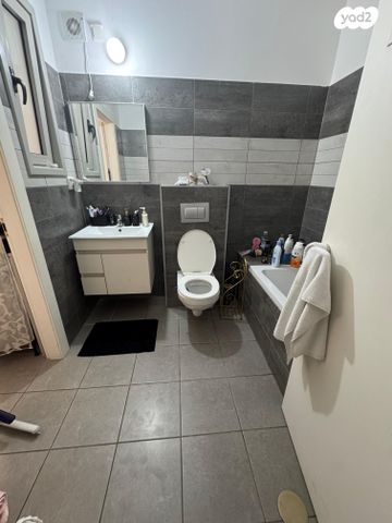 דירת גן, שדרות עמק חפר, אשקלון