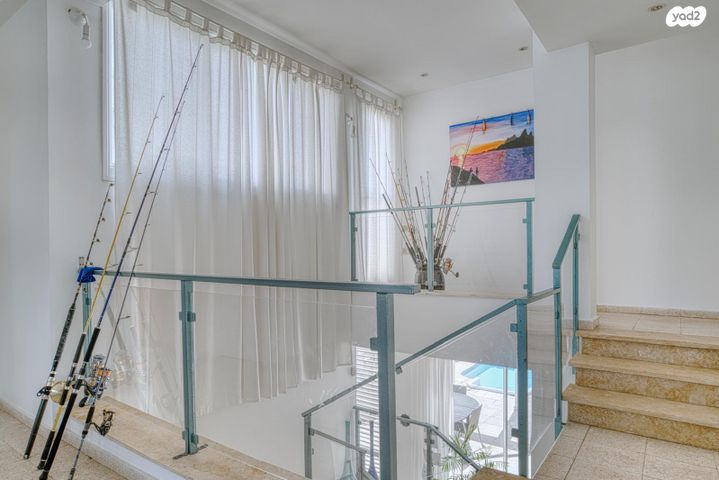 דו משפחתי, עפרוני 7, המעוף, קיסריה