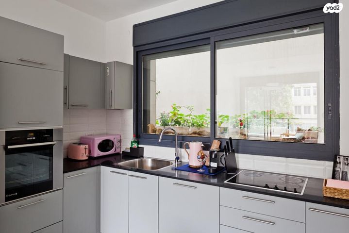 דירה, קרליבך 4, גני שרונה, קרית הממשלה, תל אביב יפו