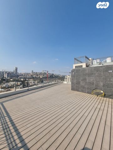 גג/ פנטהאוז, קנאי הגליל 9, קטמונים, ירושלים