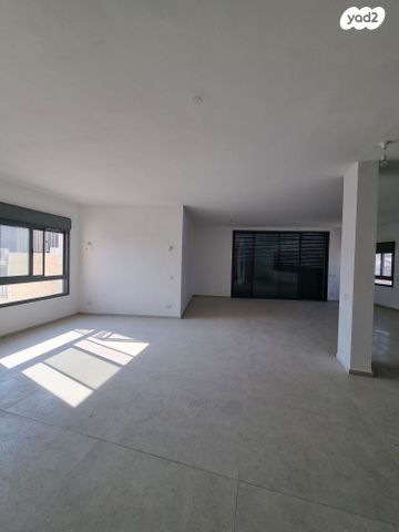 גג/ פנטהאוז, קנאי הגליל 9, קטמונים, ירושלים