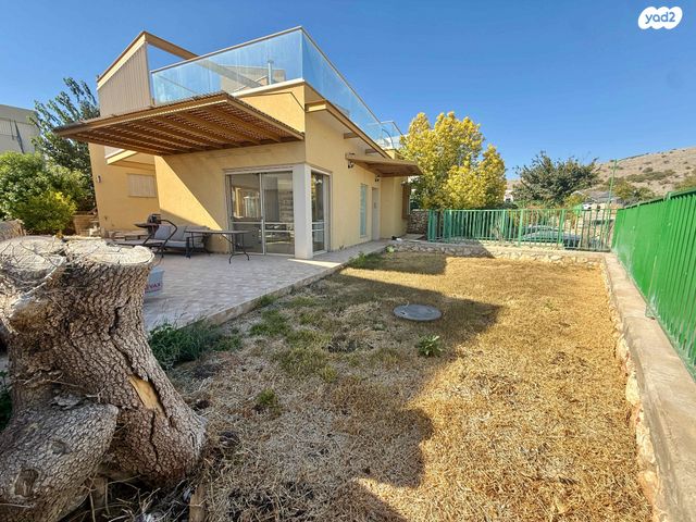 בית פרטי/ קוטג', כחל