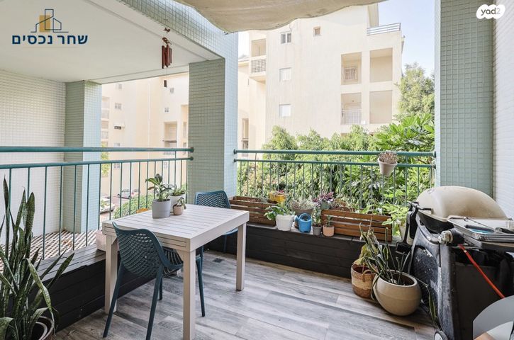 דירה, ראשונים, כפר סבא