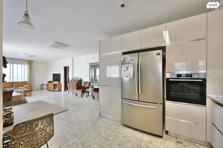 גג/ פנטהאוז, בית הערבה, קרית גנים, ראשון לציון