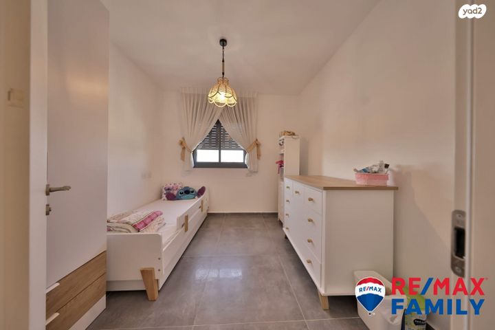 דירה, נעמי שמר 10, נאות אפק, אפקה, קרית ביאליק