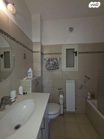 דירה, קורץ, ירושלים