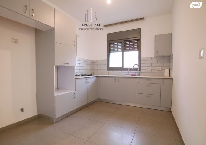 דירה, משכנות האומנים, קרית מוצקין