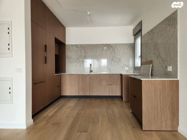 גג/ פנטהאוז, אבן שפרוט 12, הרצליה