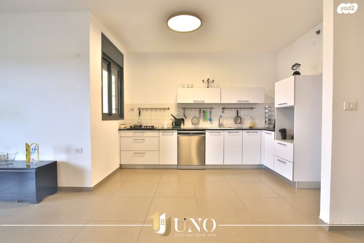 דירה, הברוש 6, נווה גנים, קרית מוצקין