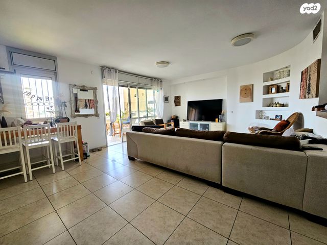 דירה, הרמה 28, גבעת סביון, גני תקווה