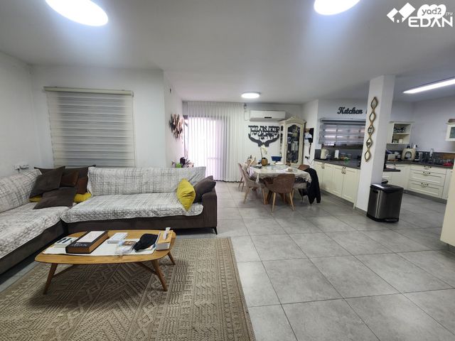 בית פרטי/ קוטג', מבצע עובדה, ויצמן, חדרה