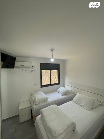 דו משפחתי, מגדל