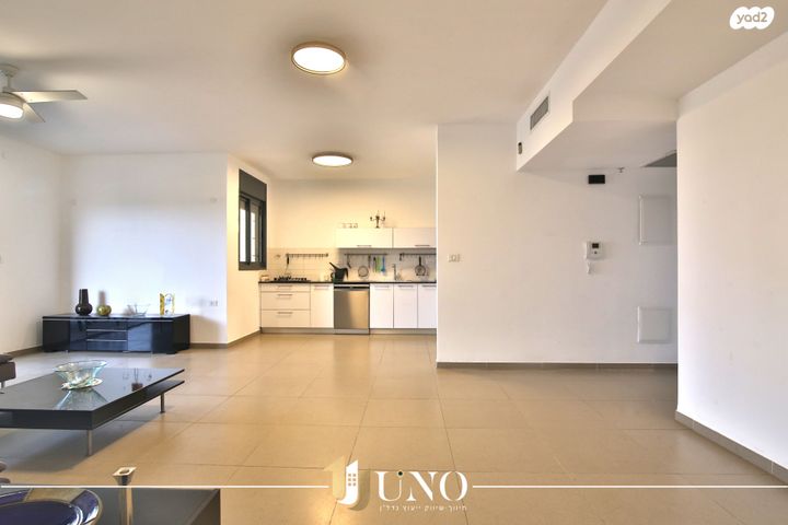 דירה, הברוש 6, נווה גנים, קרית מוצקין