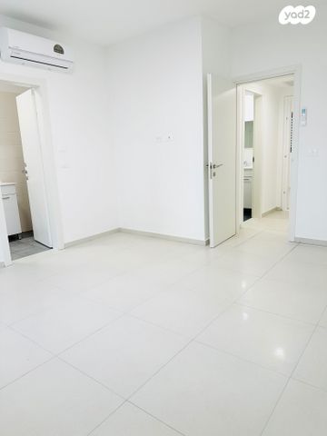 דירה, ענת גוב, צומת סביון, קרית אונו