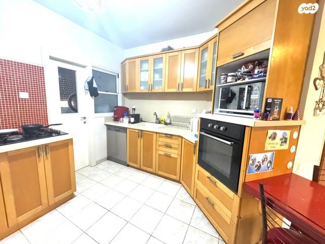 דירה, גבעת אלונים, יקנעם עילית