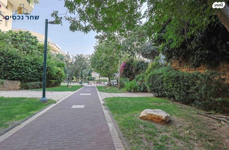 דירה, ראשונים, כפר סבא