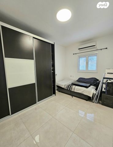 דירה, ארלוזורוב 77, עצמאות יוספטל, בת ים