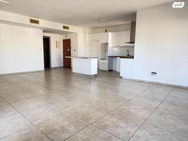 דירה, נווה גן, רמת השרון