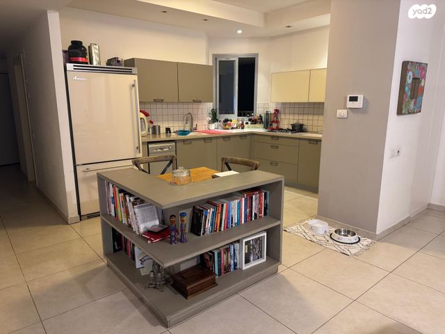 דירה, אלון, רמת השרון