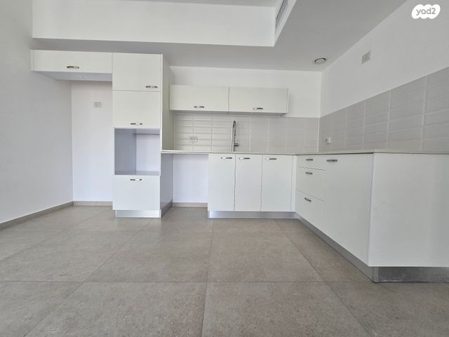 דירה, ש"י עגנון, קרית אונו