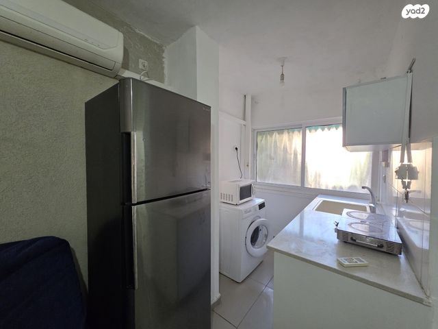 דירה, ש"י עגנון, עפולה