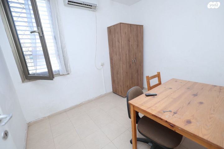 דירה, שמעון בר גיורא, באר שבע