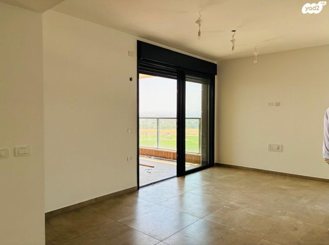 דירה, ראול ולנברג 33, רמת החייל, תל אביב יפו