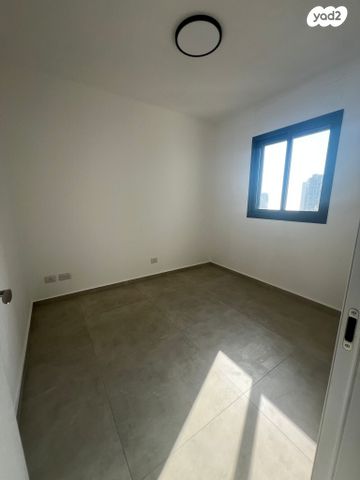 דירה, אמנון ליפקין שחק 3, נוף הטיילת, נתניה