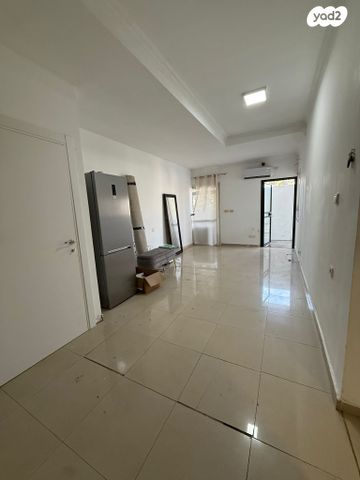 דירה, הרברט סמואל 17, רמב"ם, חדרה