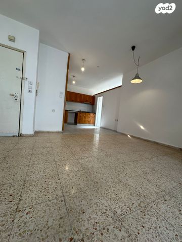 דירה, הרצליה