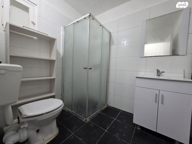 דירה, ש"י עגנון, עפולה