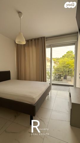 גני צהלה, רמות צהלה