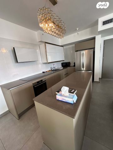 דירה, גאולה, תל אביב יפו