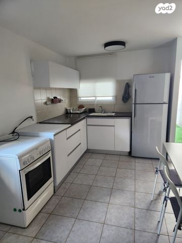 יחידת דיור, אסף שמחוני, גבעה א', שביט, קרית אתא