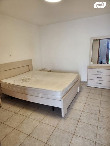 יחידת דיור, אסף שמחוני, גבעה א', שביט, קרית אתא