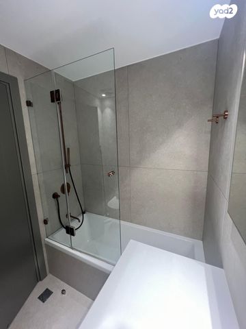 דירה, נחמיה, כרם התימנים, תל אביב יפו