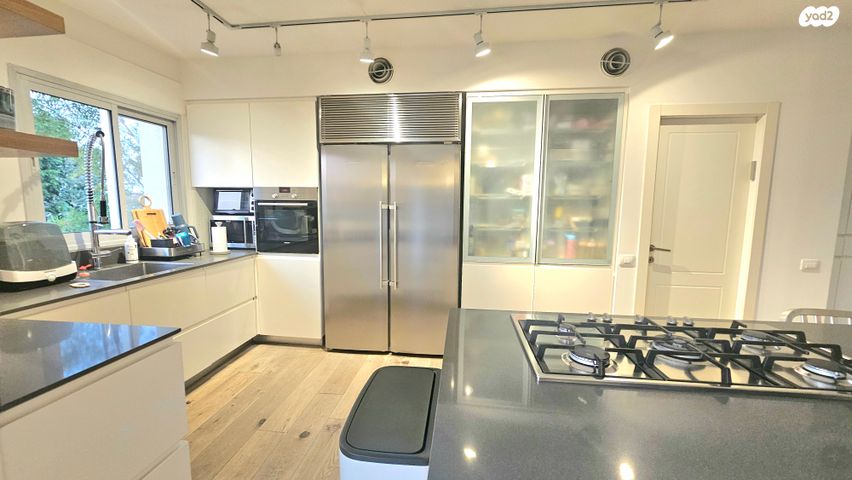 גג/ פנטהאוז, גולן, רמת השרון