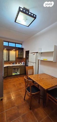 דירה, ביכורים 38, מרכז הכרמל, חיפה