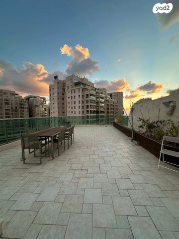 הגוש הגדול, רמת אביב החדשה, נופי ים