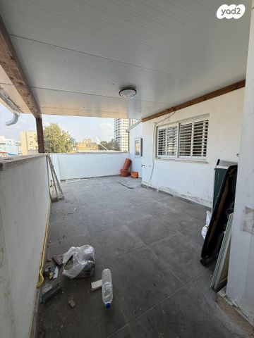 דירה, הרברט סמואל 17, רמב"ם, חדרה