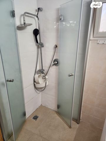 יחידת דיור, אסף שמחוני, גבעה א', שביט, קרית אתא