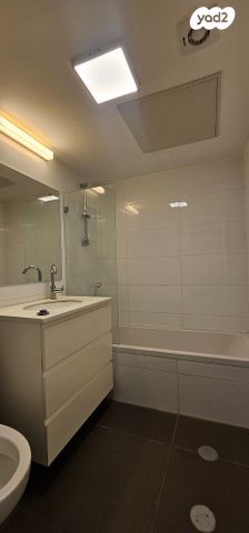 דירה, הרב אוורבוך, הדר, רמת השרון