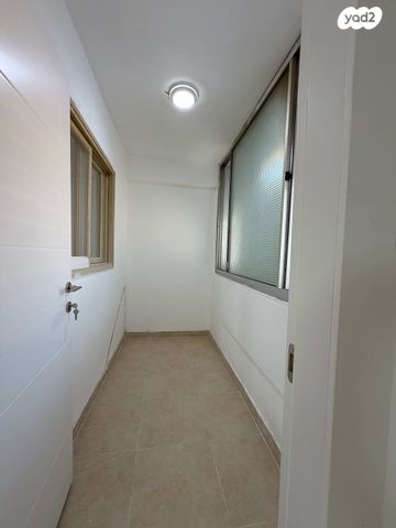 דירה, שדרות דגניה 57, קרית חיים מערבית, חיפה